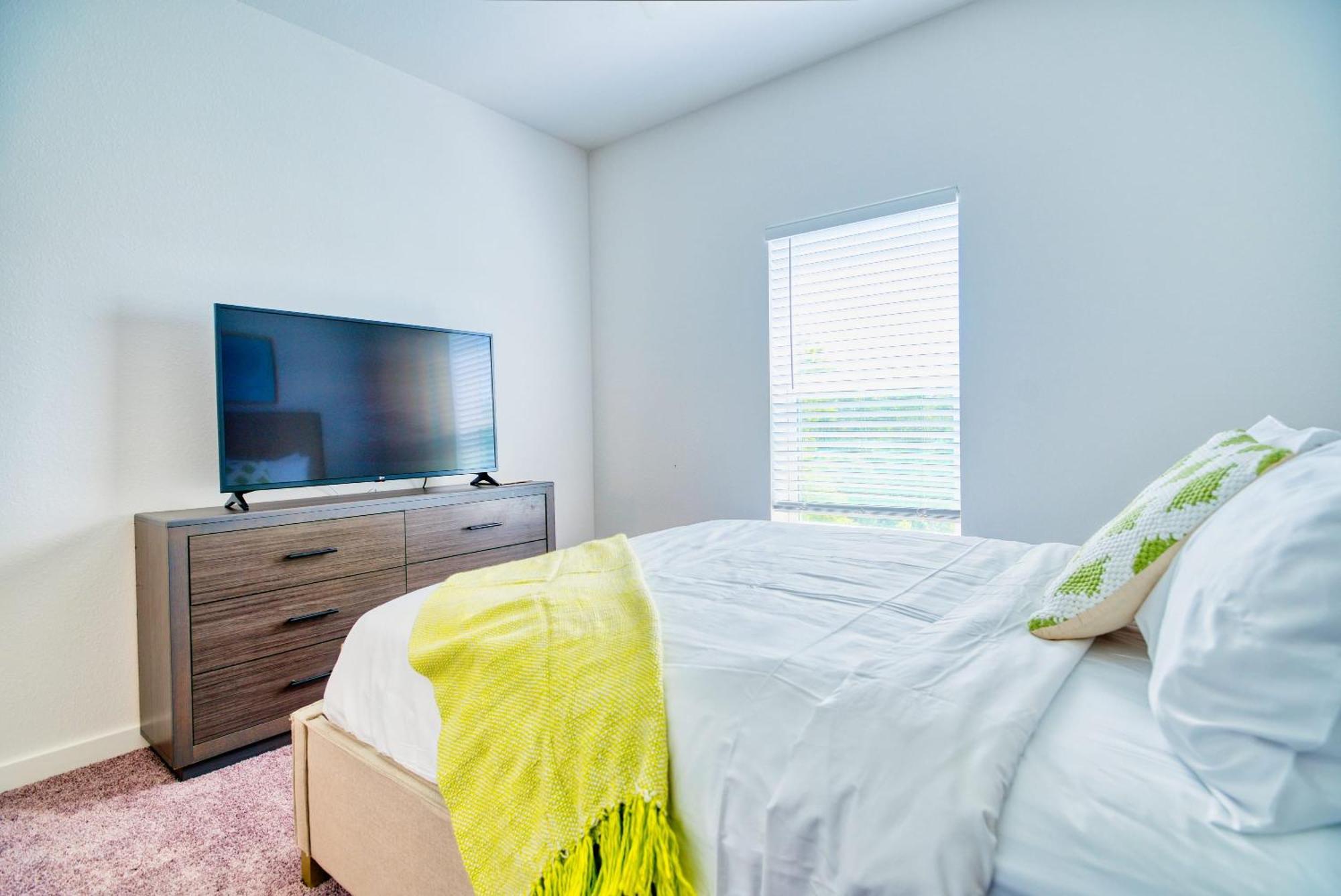 Deluxe One Bedroom Apartment Gainesville Exterior photo