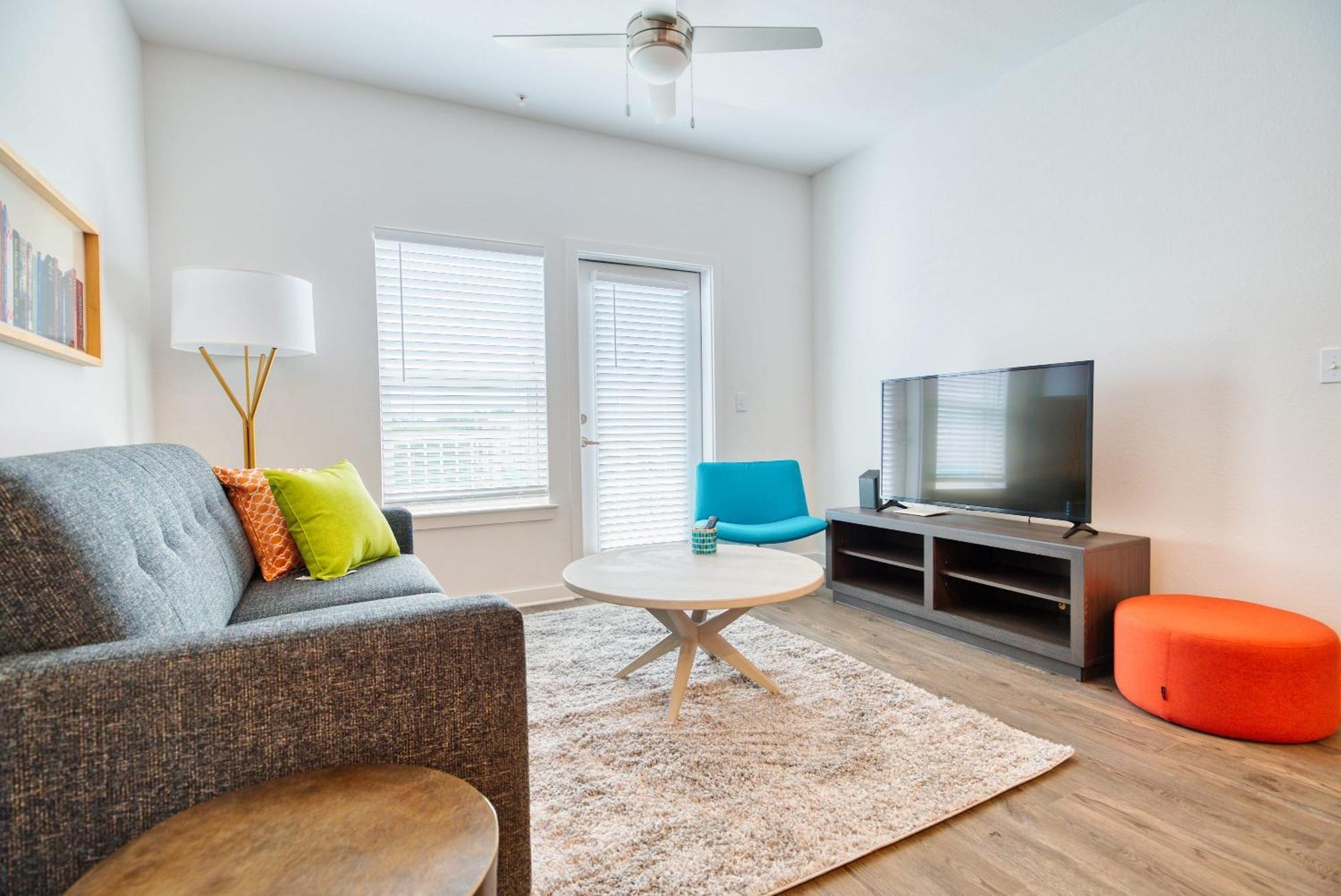 Deluxe One Bedroom Apartment Gainesville Exterior photo